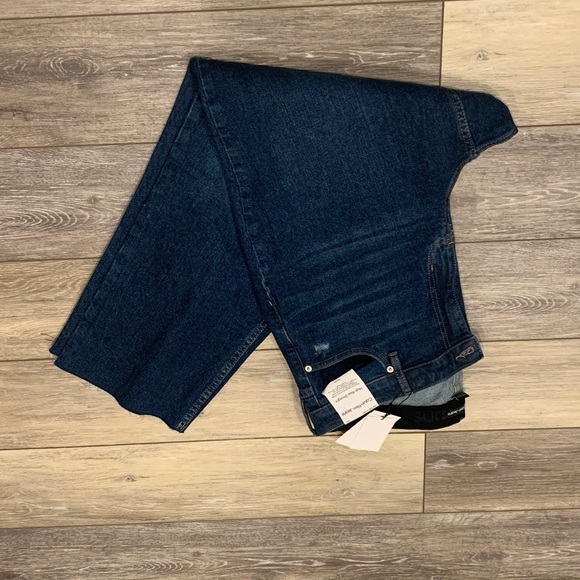 PR: Distressed Calvin Klein High Rise Straight Jeans With Raw Hem Dark - Picture 3 of 14